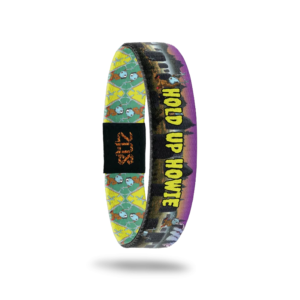 2021 - Day 22 - Hold Up Howie Bracelet
