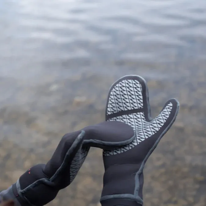Zone3 Thermo Tech Warmth Swim Mitts